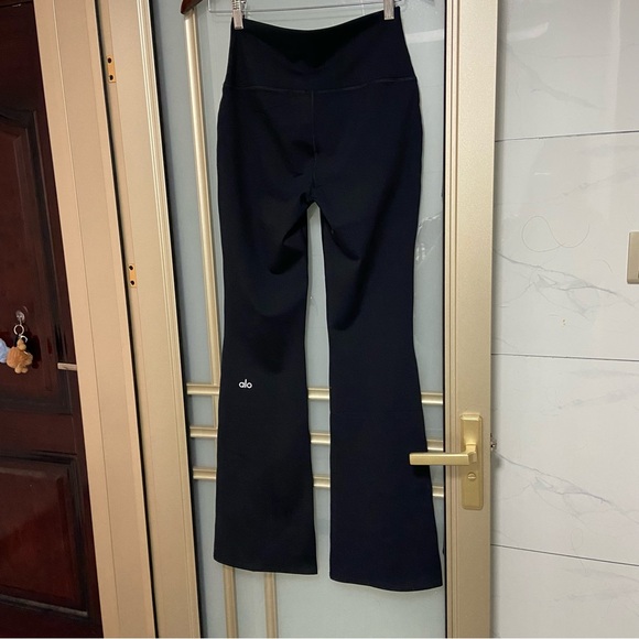 ALO Yoga Midnight Flare Leggings - Picture 2 of 5